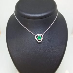 Collier pendentif émeraude diamants