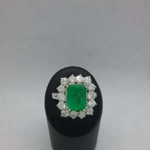 Bague émeraude et diamants
