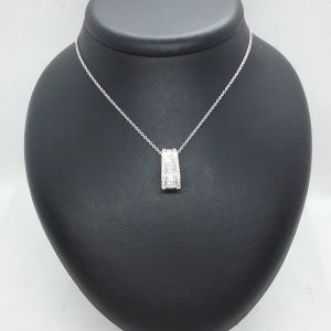 Collier pendentif diamants