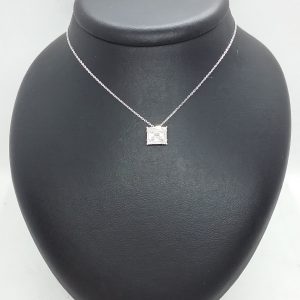 Collier pendentif diamants