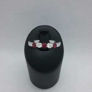 Alliance rubis diamants