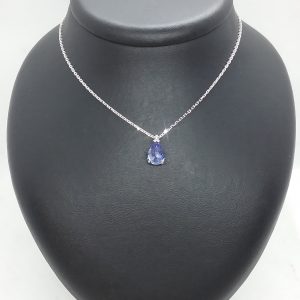Collier pendentif saphir