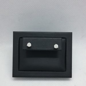 Clous d'oreilles diamants