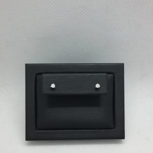 Clous d'oreilles diamants