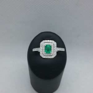 Bague émeraude diamants