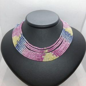 Collier saphirs multicolores