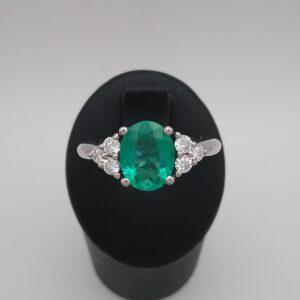 Bague émeraude diamants