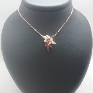 Collier rubis diamants