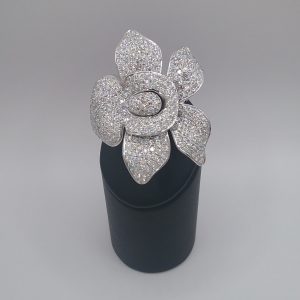 Bague fleur diamants