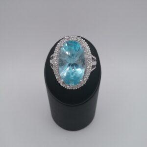 Bague topaze bleue diamants
