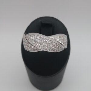 Bague pavage diamants
