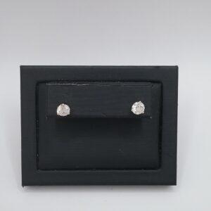 Clous d'oreilles diamants