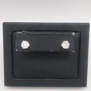 Clous d'oreilles diamants